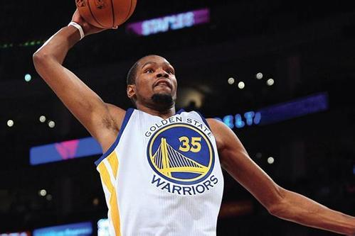 库里，几个总冠军奖杯背后的传奇与坚持