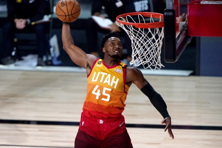 NBA季后赛，群雄逐鹿，战况激烈——2023年季后赛目前战绩深度解析