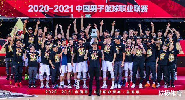 勇士王朝的起点，2015年首次夺冠阵容探析