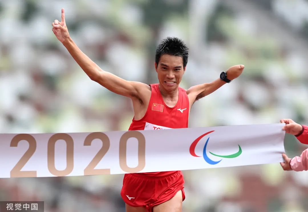 全运会马拉松冠军荣耀加冕，李明的坚韧与辉煌