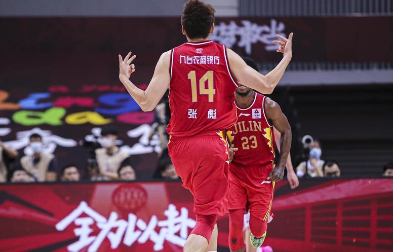 孙悦得分纪录，篮球场上的闪耀时刻