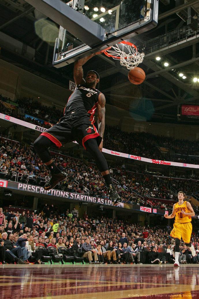 勒布朗·詹姆斯，全名背后的传奇与荣耀