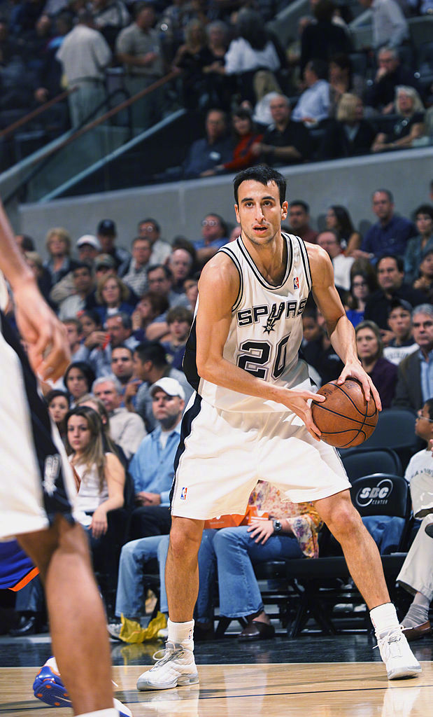 马刺VS凯尔特人，马努·吉诺比利的传奇对决