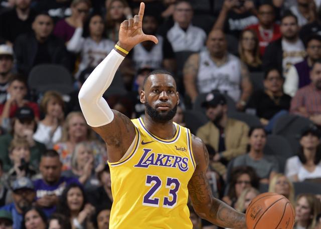 詹姆斯生涯得分超越科比，篮球史上的新篇章