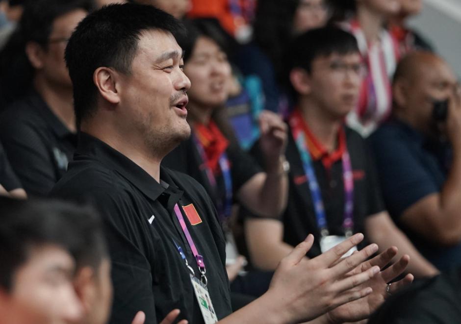 亚运冠军的荣耀与风采