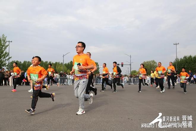 探索极限的脚步，世界马拉松的42.195公里之旅