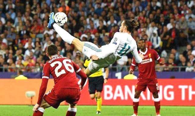 梅西在2006年欧冠的闪耀时刻，从替补到关键先生的蜕变