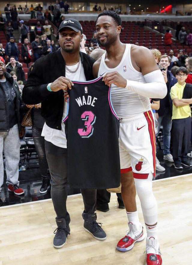 韦德球衣，安东尼的珍藏，韦德生涯的最后一季印记