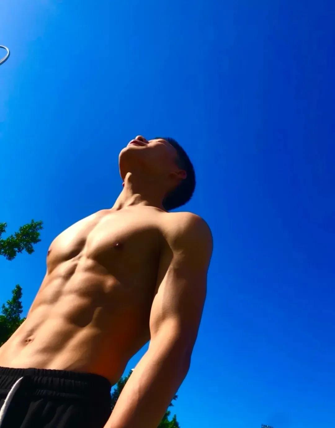 篮球培训，一种综合性的体育与教育服务