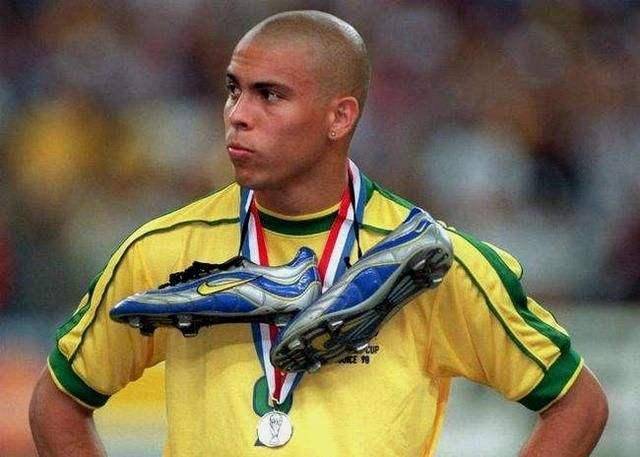 98年世界杯冠军教练，艾梅·雅凯的传奇之路