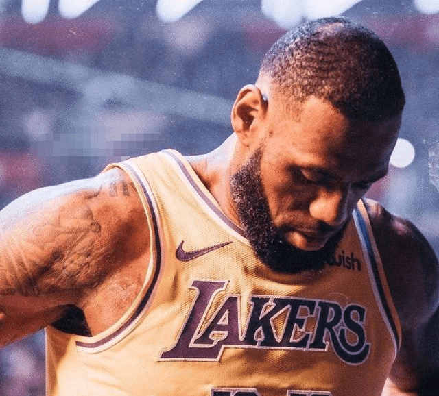 如何在最强NBA中成为顶级中锋，策略、技巧与心态