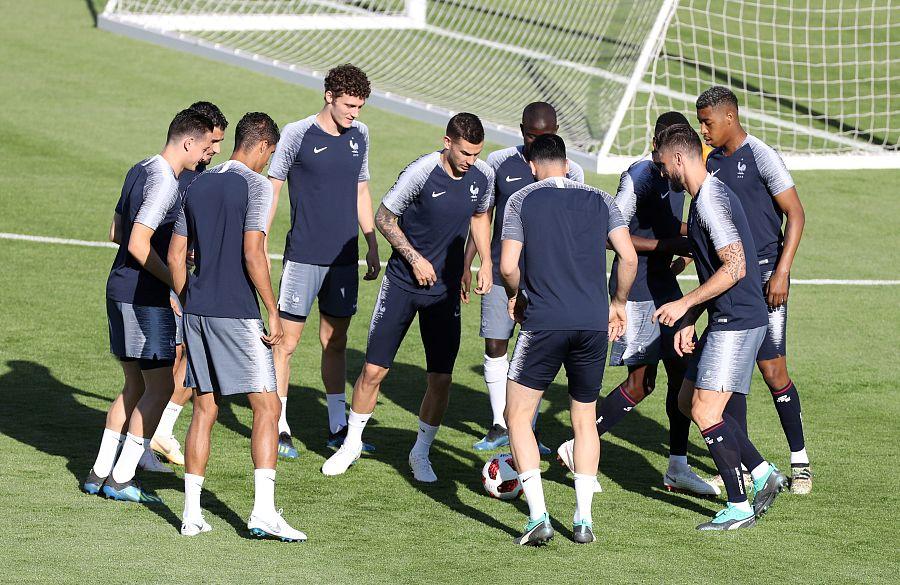 法国队征战欧洲杯，星光璀璨的26人名单