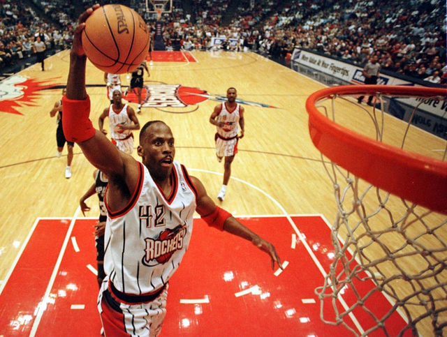 解锁最强NBA，揭秘扣碎篮板的特效获取之道