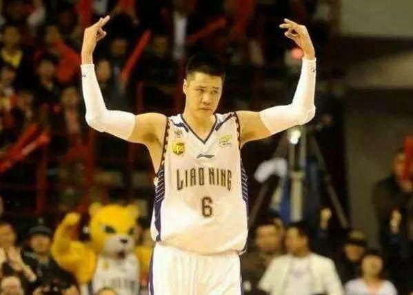 丛明晨，为何不庆祝生日的独特视角