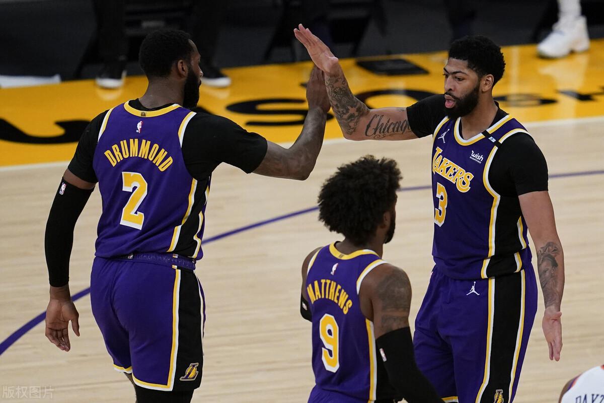 湖人的战绩排名，从赛季初的挣扎到赛季末的坚韧