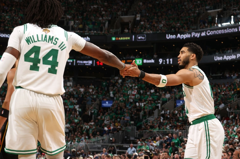 波士顿凯尔特人队，传承与荣耀的篮球之旅