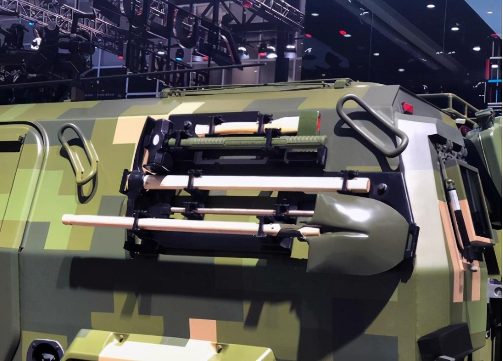 东风勇士与猛士，中国军车双雄的深度剖析