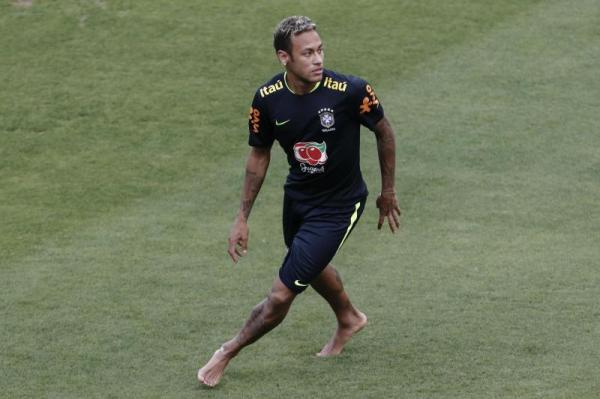 足球鞋的清洁与保养，从脏到净的完美蜕变