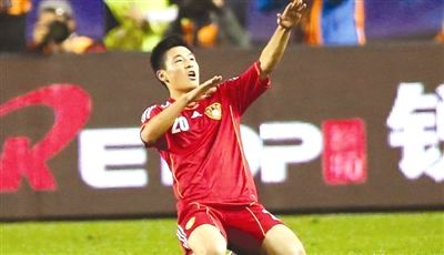 第一个欧洲足球冠军联赛的中国球员，武磊的足球之旅