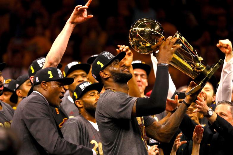 尼克斯总决赛阵容，重塑辉煌的基石