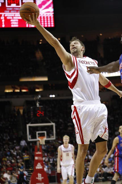 火箭的安德森，从NBA到海外征战的篮球之旅