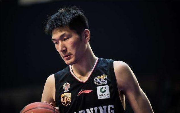 青岛男篮VS天津男篮，CBA赛场上的南北对决