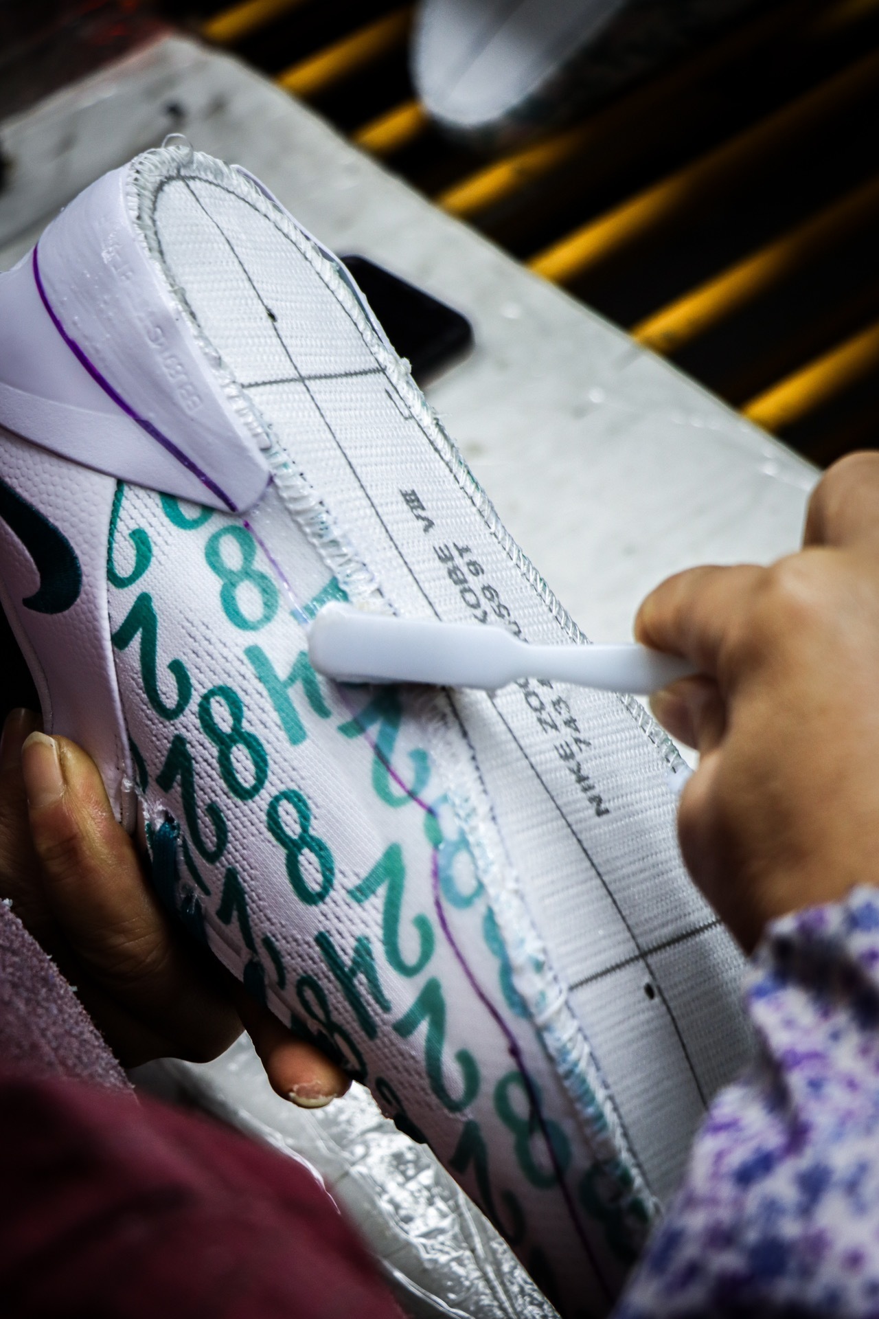 探秘科比8代球鞋的诞生地，从设计到生产的匠心之旅