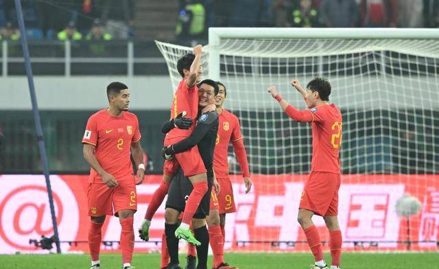 国足12强赛客场之旅，挑战与希望的交织