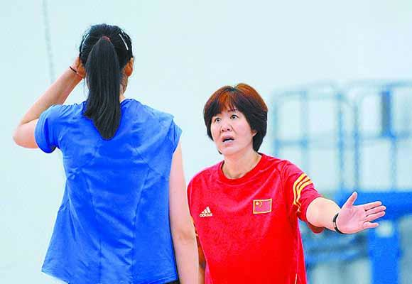 女排比赛的精彩流程，从热身到颁奖的每一个细节