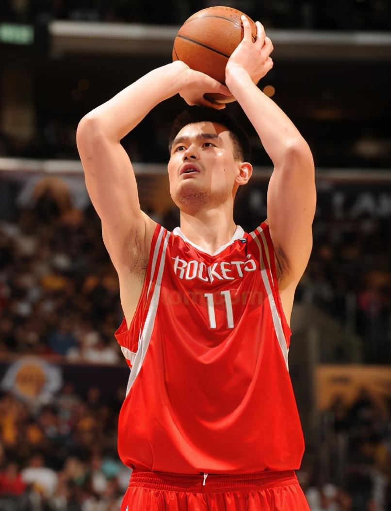 姚明的高度与篮球场上的长度——探索篮球巨人的非凡之旅