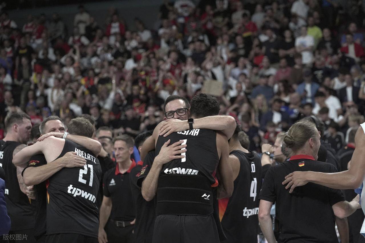 德国男篮官宣世界杯最终12人名单，铸就荣耀之师，剑指全球巅峰