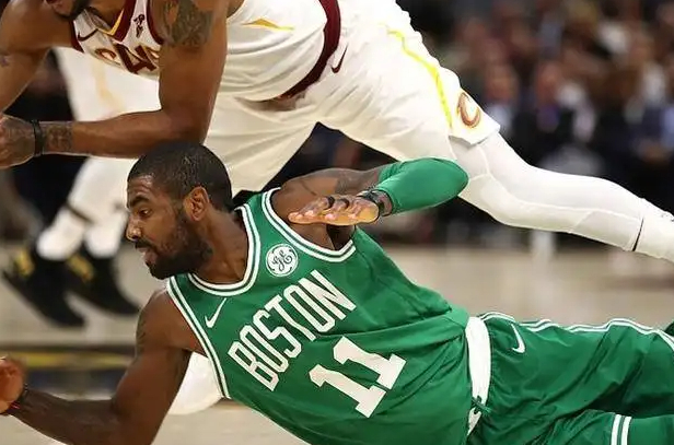 欧文在凯尔特人的连胜传奇，一骑当先，铸就辉煌