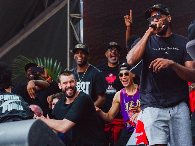 多伦多猛龙，从黑马到冠军的荣耀之旅