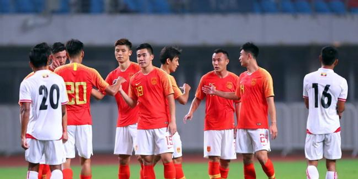 中国国家足球队最新名单，新老交替，期待未来