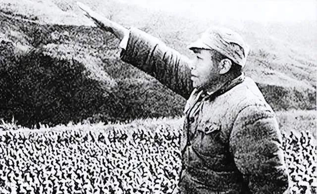 足球场上的规则，一场无形的较量