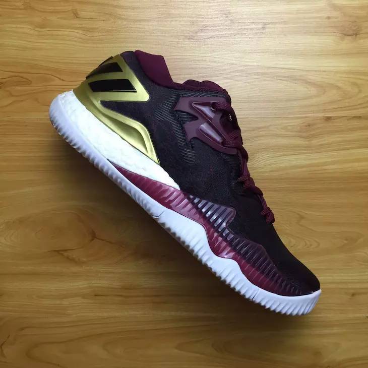 篮球鞋PE版本，专业与定制的完美结合