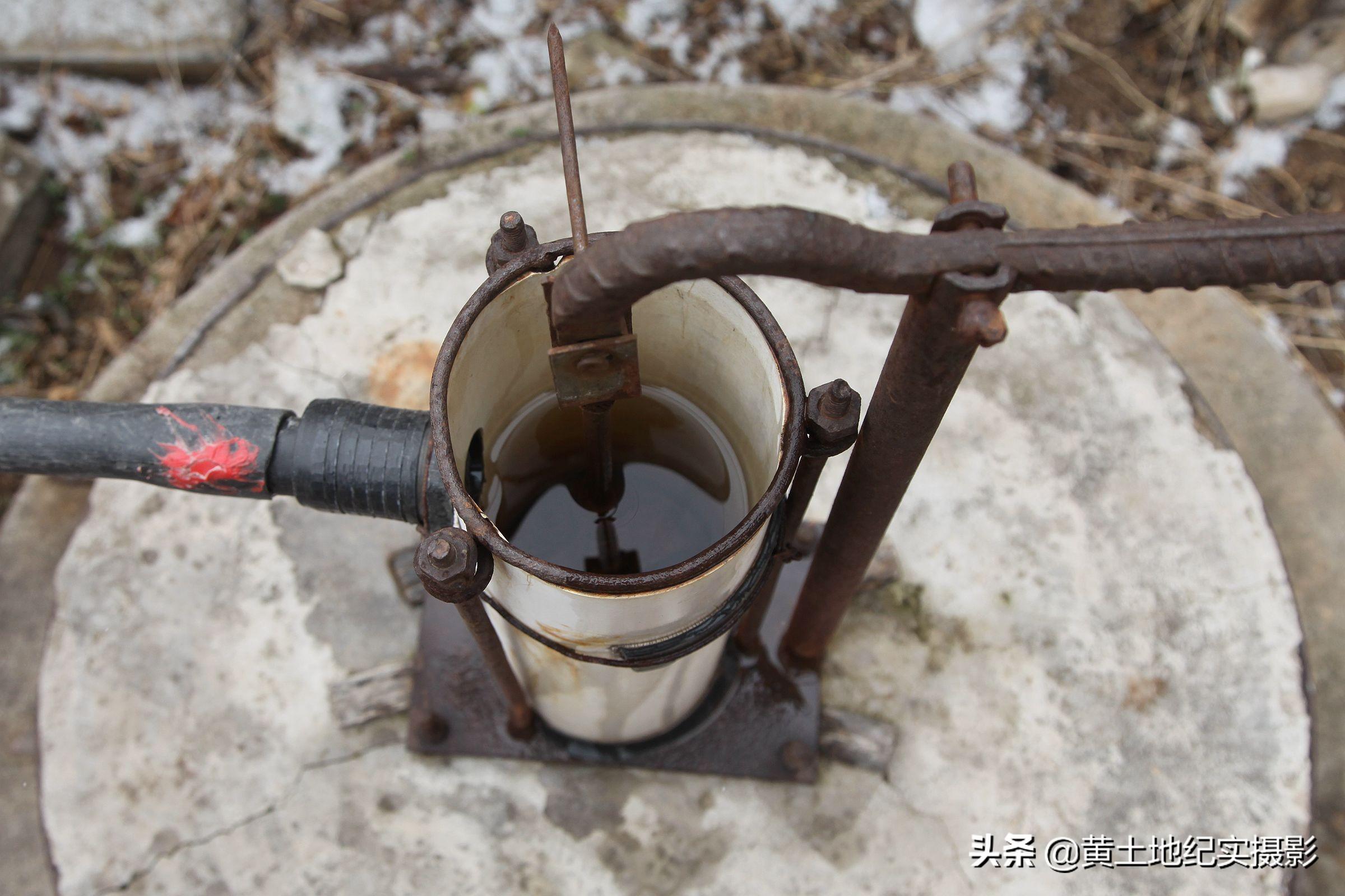 探索日常生活中的奇迹，活塞式抽水机的奥秘