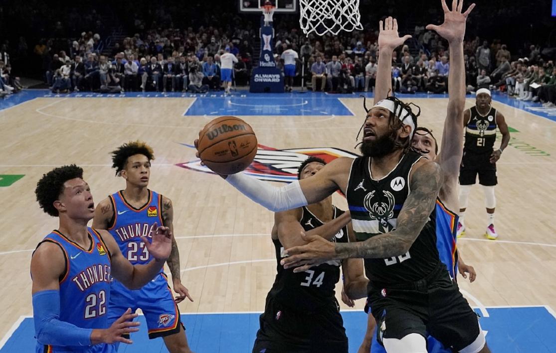 雄鹿vs篮网，字母哥的回归与东决悬念再起