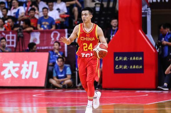 郭艾伦与赵继伟，篮球场上的高下之争