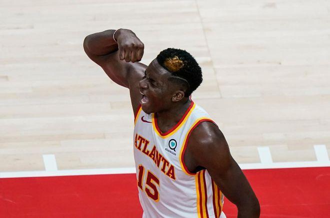 火箭卡佩拉与老鹰的交易，一场篮球界的双赢