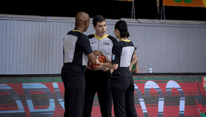 国际篮球比赛规则下的罚下机制，维护赛场秩序与公平的基石