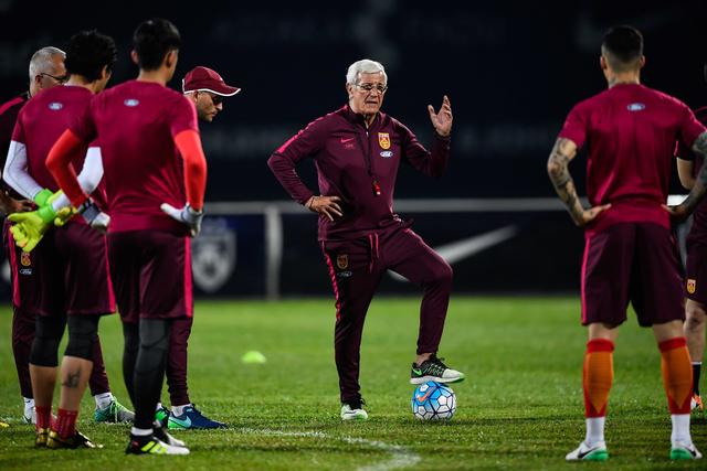 探秘中国国家队足球队员的年薪，荣耀背后的数字