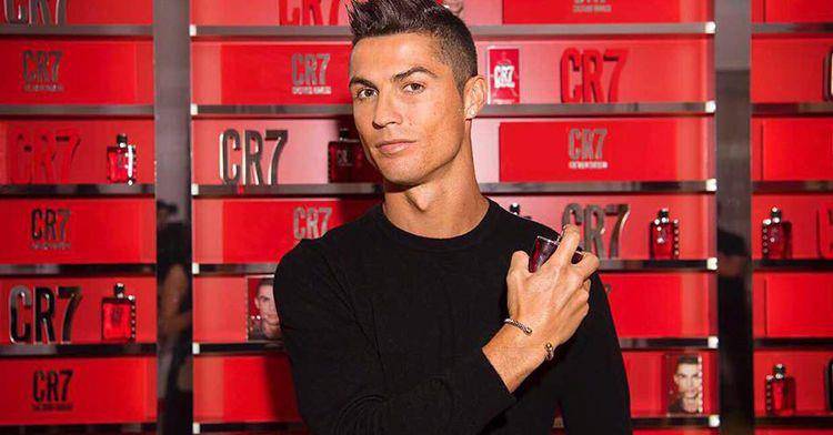 探秘C罗的财富帝国，揭秘足球巨星的惊人资产