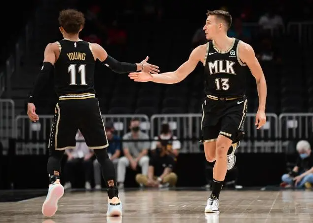 尼克斯与老鹰，东部排名之战的激烈对决