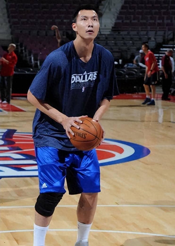 揭秘，易建联的篮球征途——从NBA到CBA的辉煌之路