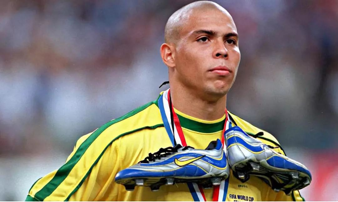 探秘C罗的足球传奇，目前总进球数揭秘