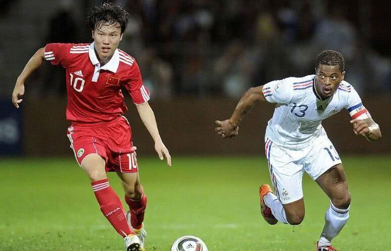 2002年世界杯足球赛，亚洲的荣耀与全球的激情