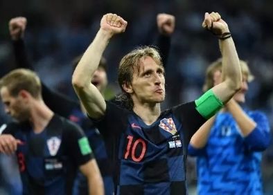 2018世界杯最佳进球得主，莫德里奇绝杀的瞬间