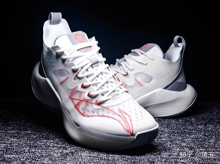 买什么篮球鞋性价比高？——全面解析与推荐