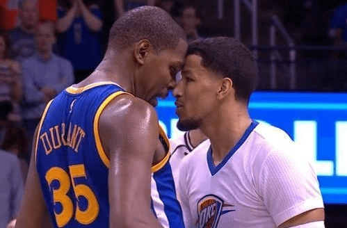 雷霆VS勇士，常规赛的火花碰撞与未来展望